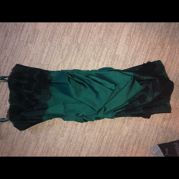 Beautiful elegant sexy classy BCBG dress - Picture 2 of 5